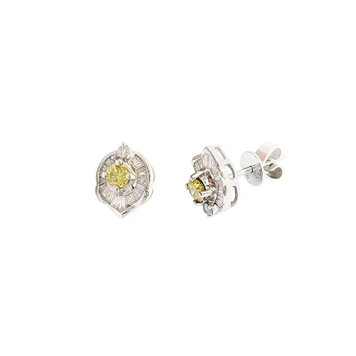 crystal stud earrings for women-Diamond Flower Daisy Stud Earrings (18K)