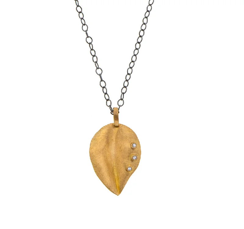 gemstone charm necklaces for women-Nava Zahavi Yellow Gold and Diamond Leaf Necklace